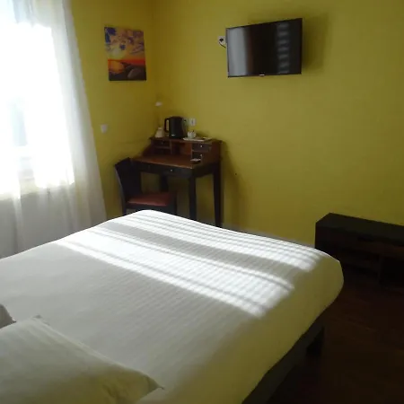 La Croix D'or Logis Hotell 3*