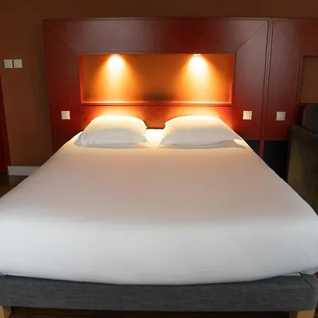 La Croix D'or Logis Hotell