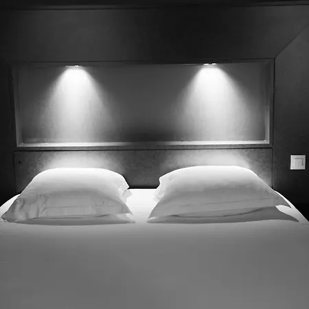 La Croix D'or Logis Hotell 3*