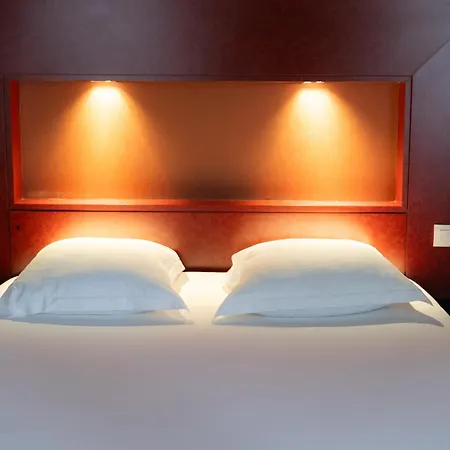 Hotell La Croix D'or Logis 3*