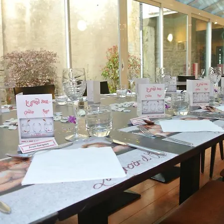 La Croix D'or Logis Hotell 3*