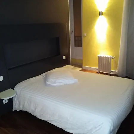 La Croix D'or Logis Hotell 3*